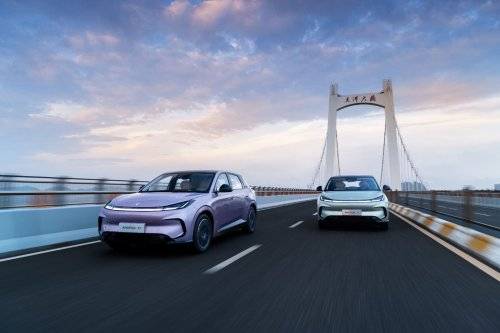 辅助配备12项主动安全功能!新葡京极狐T1搭载L2级驾驶(图2) 辅助配备12项主动安全功能!新葡京极狐T1搭载L2级驾驶(图2)